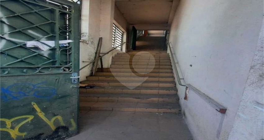 Barracão / Galpão / Depósito à venda na Praça Automóvel Clube Paulista, 31, Jardim Satélite, São Paulo