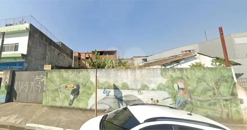 Terreno à venda na Avenida Doutor Almiro Leal da Costa, 66, Jardim das Oliveiras, São Paulo