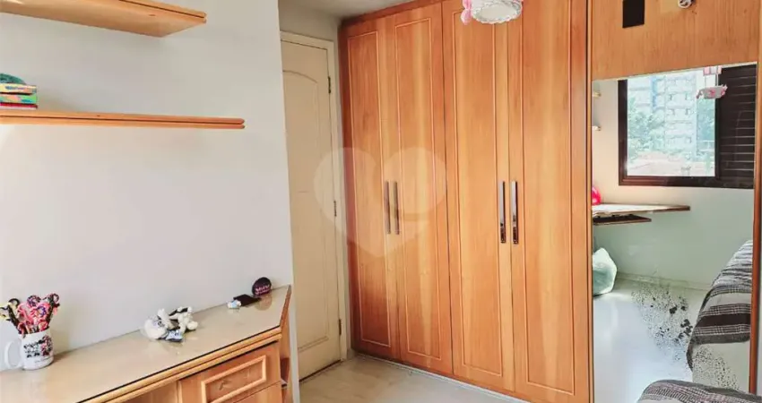 Apartamento com 3 quartos para alugar na Rua Antônio Pires, 616, Vila Albertina, São Paulo