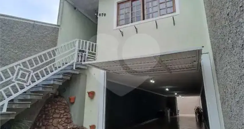 Casa com 3 quartos à venda na Avenida Antônio Diogo, 670, Vila Ré, São Paulo