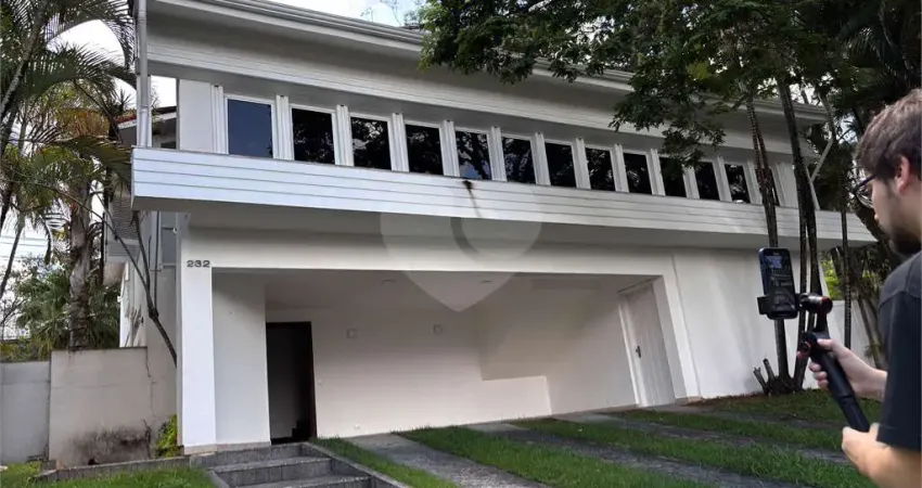Casa em condomínio fechado com 5 quartos à venda na Alameda Argentina, 232, Alphaville Residencial Dois, Barueri