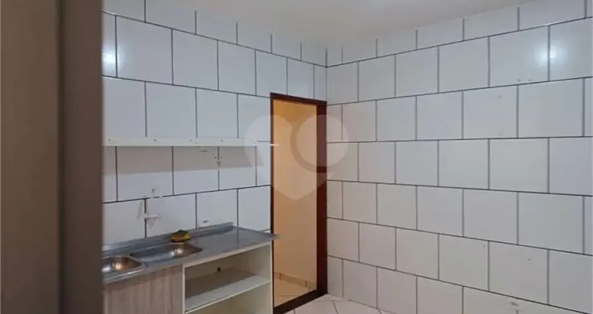 Casa com 2 quartos à venda na Rua Antônio Chalupe, 183, Vila Boa Vista, Barueri