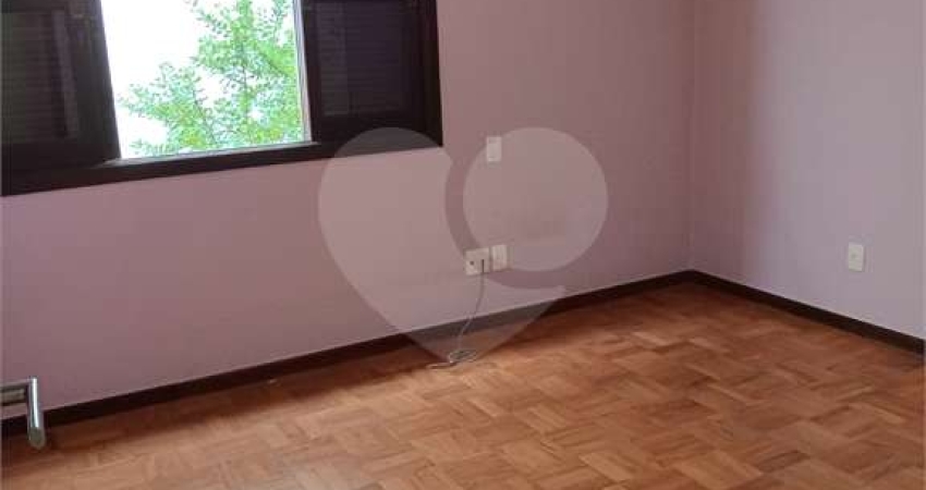 Casa com 3 quartos à venda na Rua das Hortênsias, 310, Mirandópolis, São Paulo