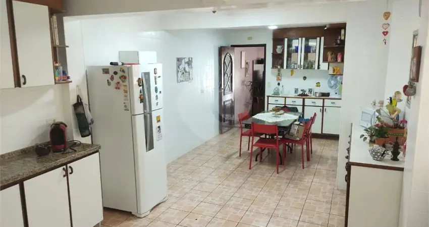 Casa em condomínio fechado com 4 quartos à venda na Rua Paulo Francisco Pascale, 92, Conjunto Residencial Santa Terezinha, São Paulo