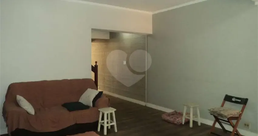 Casa com 3 quartos à venda na Rua Antônio Zanco, 39, Km 18, Osasco