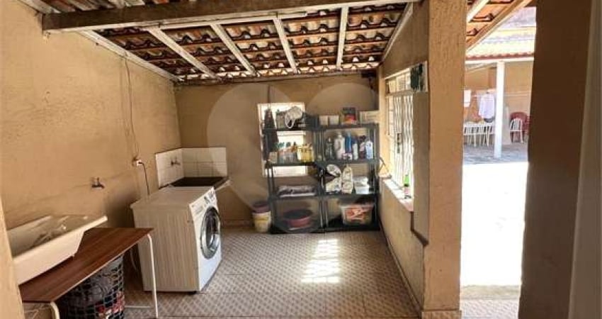 Casa com 2 quartos à venda na Rua João Teixeira Machado, 86, Vila Campesina, Osasco