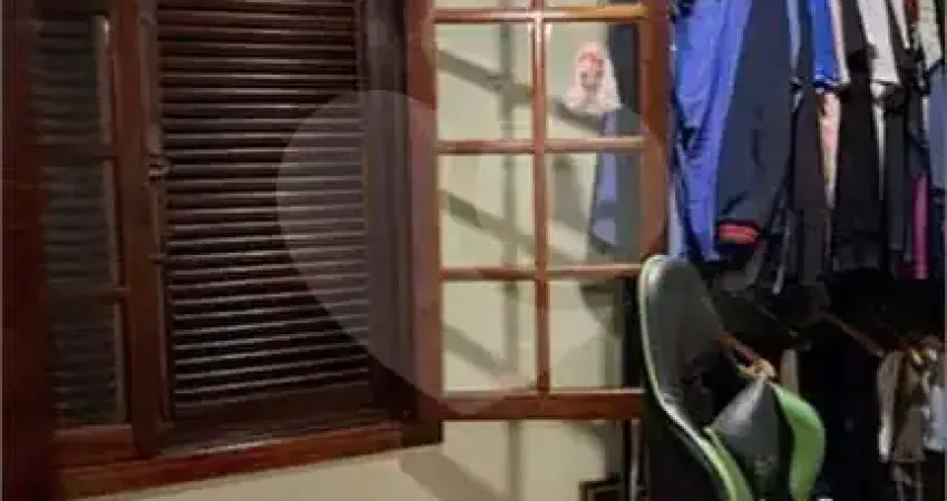 Casa com 5 quartos à venda na Rua João Vieira Cassiano Júnior, 47, Metalúrgicos, Osasco