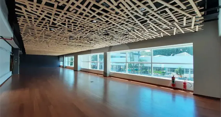 Casa comercial para alugar na Rua Werner Von Siemens, 111, Lapa de Baixo, São Paulo