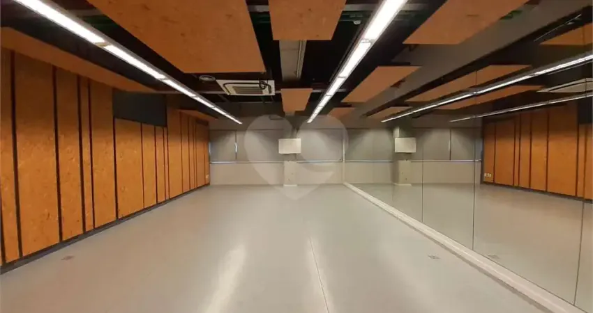 Casa comercial para alugar na Rua Werner Von Siemens, 111, Lapa de Baixo, São Paulo