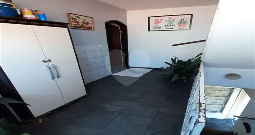 Casa com 6 quartos à venda na Rua Carmópolis de Minas, 76, Jardim Santa Clara, Guarulhos