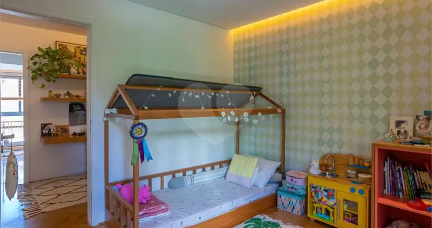 Apartamento com 3 quartos à venda na Rua Cajaíba, 335, Pompéia, São Paulo