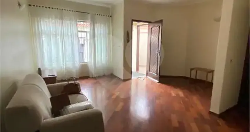 Casa com 3 quartos à venda na Rua Catarina Camacho, 26, Vila Paiva, São Paulo