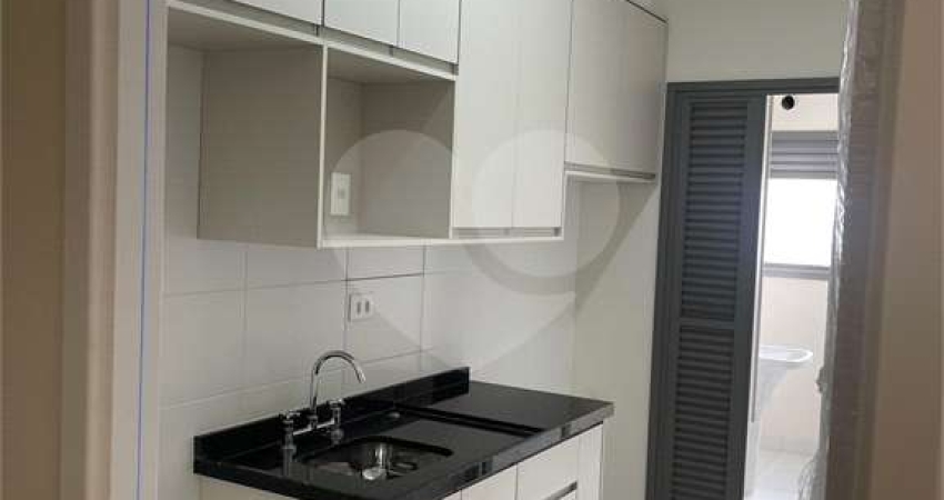 Apartamento com 3 quartos para alugar na Avenida do Oratório, 401, Vila Independência, São Paulo
