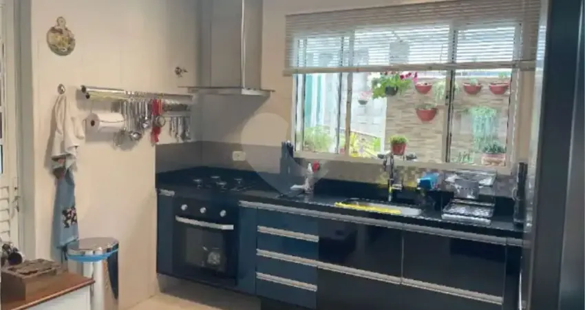 Casa em condomínio fechado com 2 quartos à venda na Estrada Municipal Walter Steurer, 589, Chácara Pavoeiro, Cotia