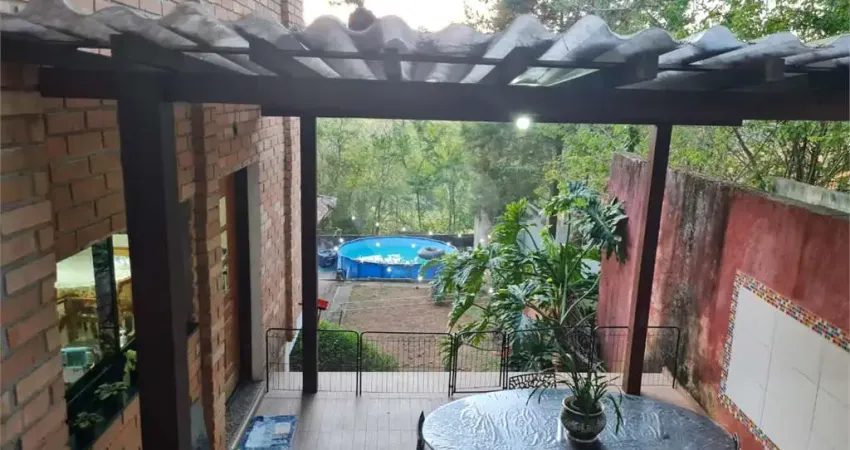 Casa em condomínio fechado com 4 quartos à venda na Rua Adoniram Barbosa, 337, Colinas de São Fernando, Cotia