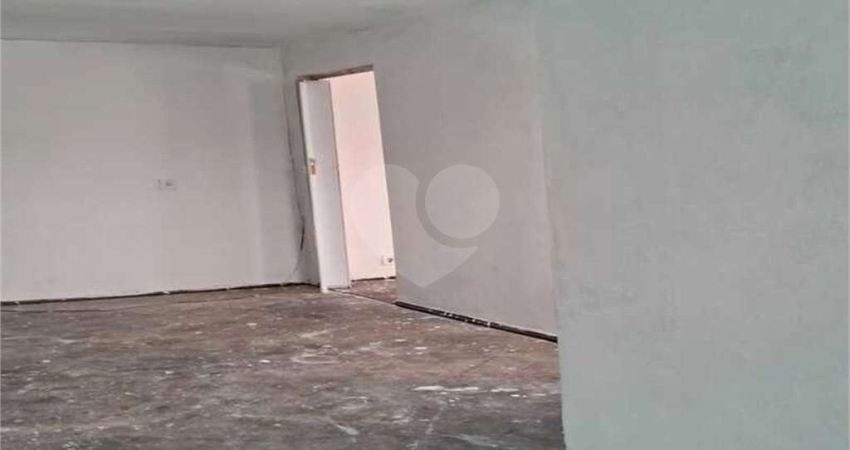 Casa com 4 quartos à venda na Rua Estampa Esportiva, 530, Americanópolis, São Paulo
