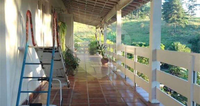 Chácara / sítio com 8 quartos à venda na Estrada Joaquim Cardoso Sobrinho, 5, Estância São Francisco, Itapevi