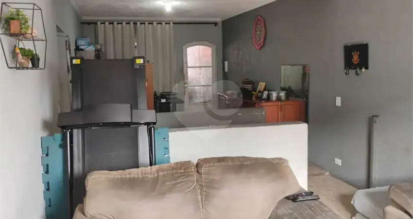 Casa com 2 quartos à venda na Rua Nelson Rodrigues Campos, 46, Vila Santo Antônio, Carapicuíba