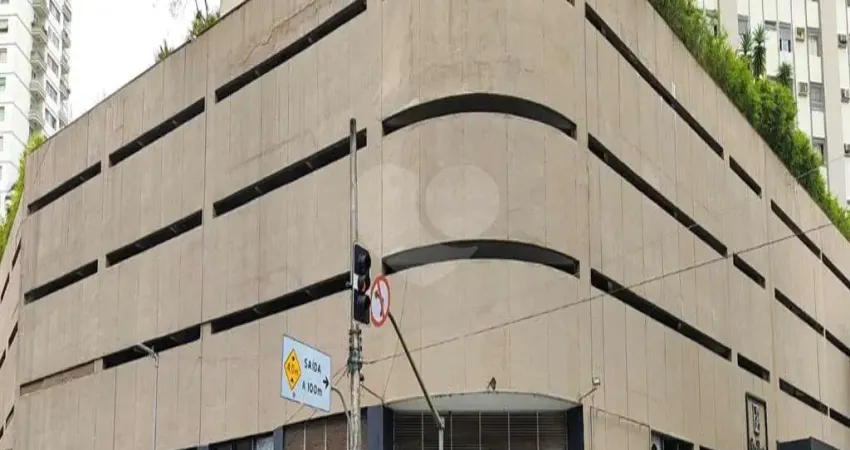 Barracão / Galpão / Depósito à venda na Rua Santo Antônio, 516, Bela Vista, São Paulo