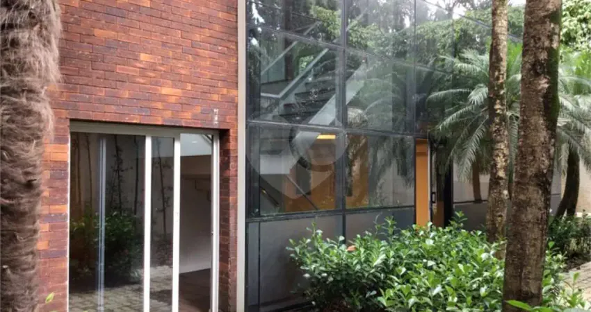 Casa com 3 quartos para alugar na Rua Professor Artur Ramos, 395, Jardim Paulistano, São Paulo