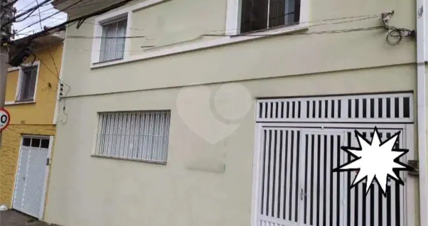 Casa à venda na Avenida Doutor Alberto Benedetti, 348, Vila Assunção, Santo André