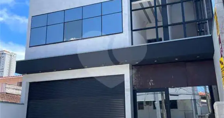 Prédio à venda na Rua Adelino Borges Vieira, 43, Vila Martins, Mogi das Cruzes