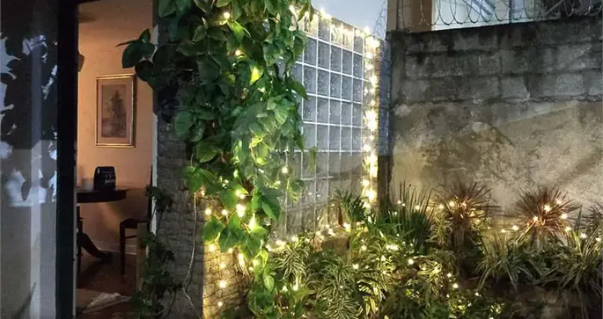 Casa com 3 quartos à venda na Rua Camatiá, 79, Vila Romana, São Paulo