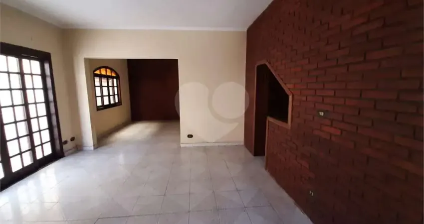 Casa com 3 quartos para alugar na Rua Cazério Lembo, 97, Vila Guarani, São Paulo