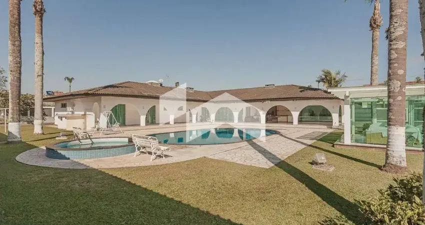 Casa com 4 quartos para alugar na Rua Professor João Soares Barcelos, Boqueirão, Curitiba