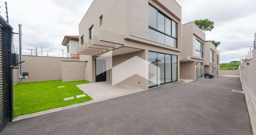 Sobrado em condomínio com 118.7 m², 3 quartos sendo 1 suíte à venda no bairro Santa Felicidade.