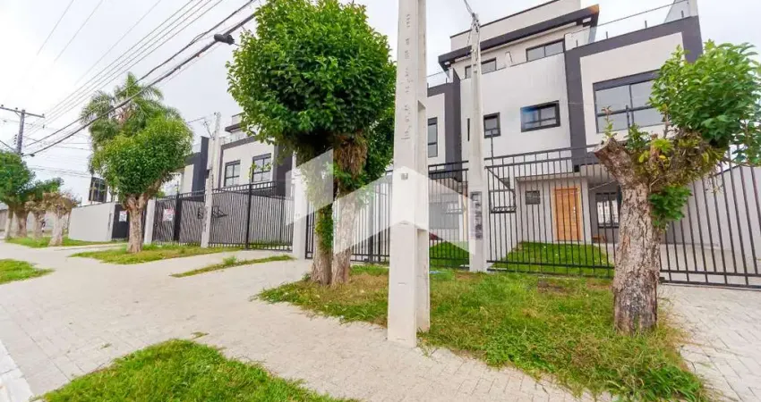 Sobrado de rua 136.63 m², 3 quartos sendo 1 suíte à venda no bairro Cajuru