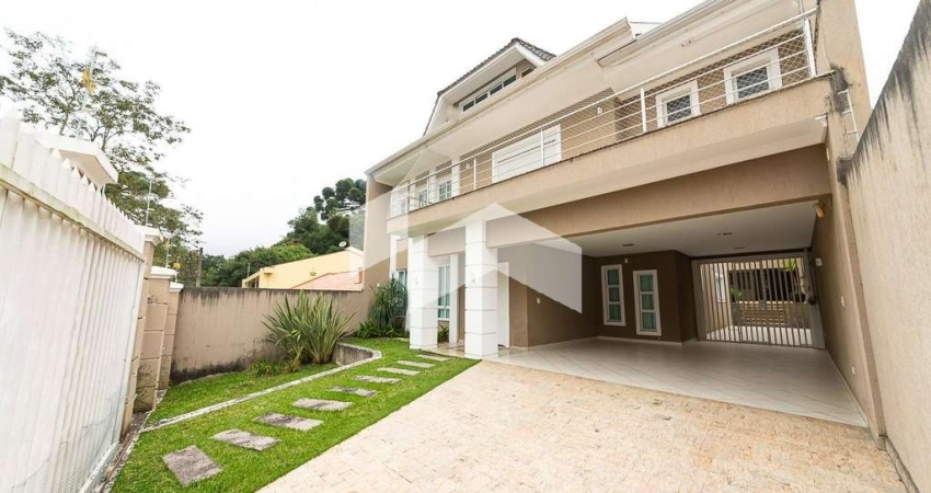 Casa com 3 quartos para alugar na Rua Manoel Oyola, 72, Abranches, Curitiba