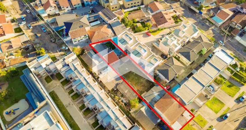 Terreno com 797 m²,  à venda no bairro Uberaba. Perfeito para construção de sobrados ou sua casa dos sonhos!