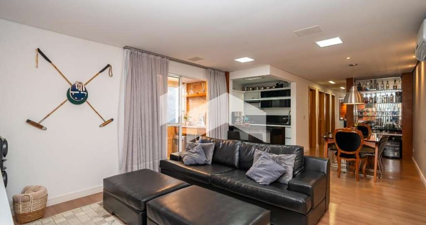 Apartamento com 78 m², 2 quartos sendo 1 suíte à venda no bairro Centro Cívico.