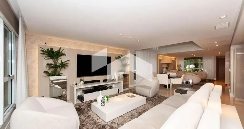 Casa de altíssimo padrão de acabamento em um dos condomínios mais cobiçados de curitiba - grand garden