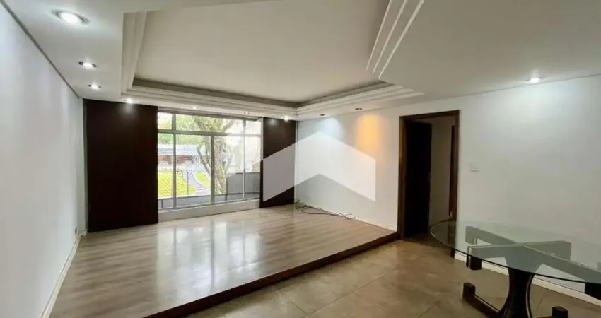 Apartamento com 111 m², 3 quartos sendo 1 suíte para alugar no bairro água verde.