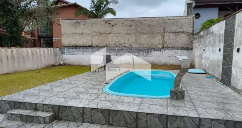 Casa térrea encantadora em balneário coroados – a apenas 150 metros do mar