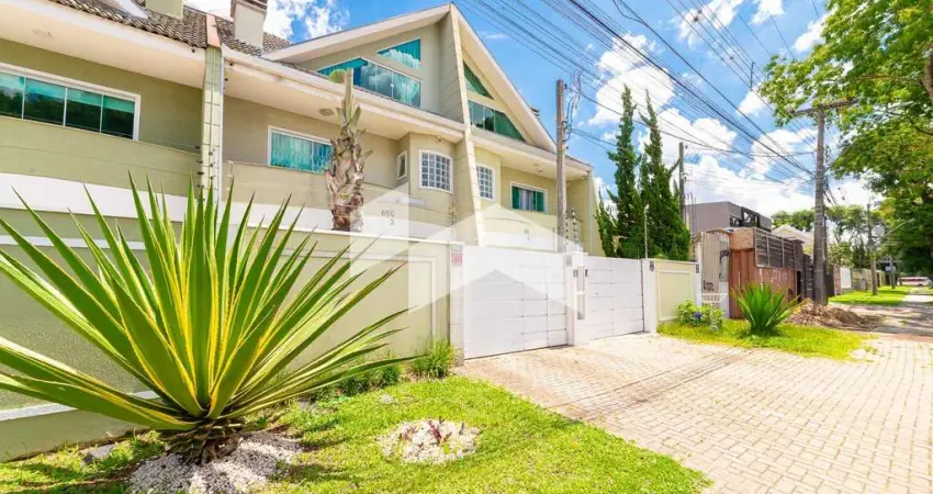Sobrado à Venda | Conforto, Alto Padrão e Localização Estratégica em Curitiba