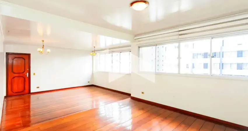 Apartamento 176m² Privativos | 3 Quartos (1 Suíte) | 2 Vagas | Batel