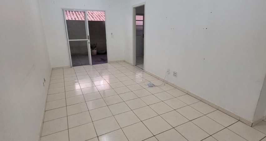 Casa em condomínio fechado com 3 quartos para alugar na Rua Sete, Jardim Florianópolis, Cuiabá
