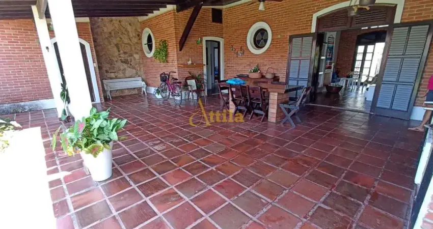 Casa 100mts praia, 5 dorms., terreno de 1059m², Enseada