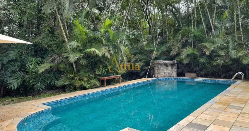 Casa de alto padrão com 4 dormitório - Módulo 30 - Riviera