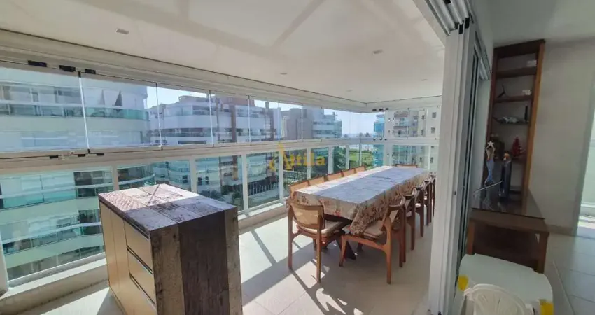 Apto de alto padrão com 3 dormitórios com vista para o mar