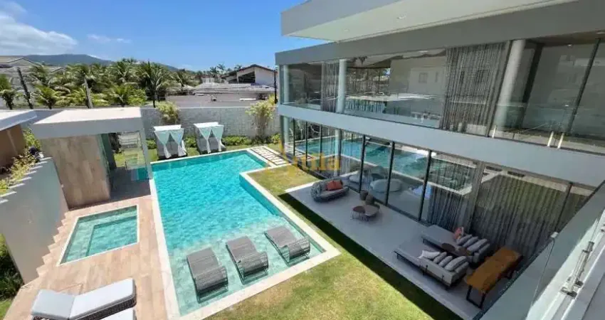 Mansão de Alto Padrão no Jardim Acapulco com 8 Suítes e Lazer