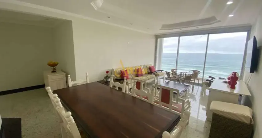 Apto reformado, frente praia, 4 dorms., 2 vagas, pitangueiras