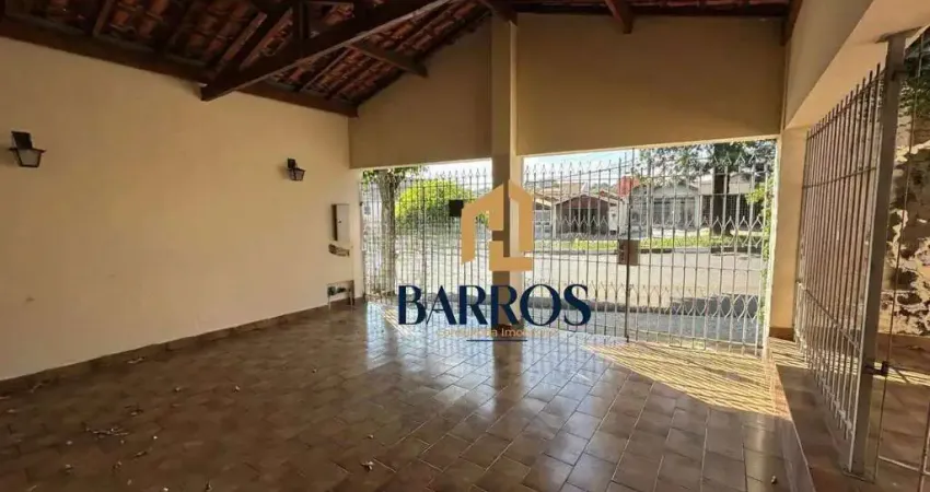 Casa à venda com 240m² de terreno e 167,70m² de construção - Vocação Comercial