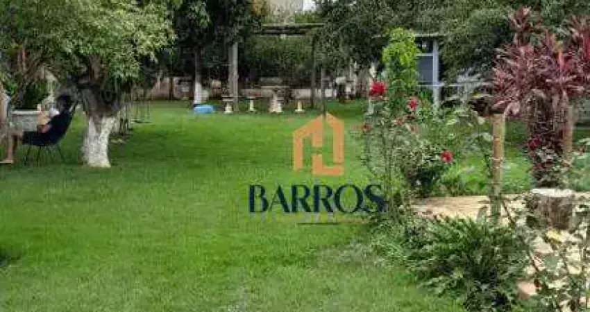 Chácara à venda com 3 dormitórios ,3 banheiros no bairro campestre