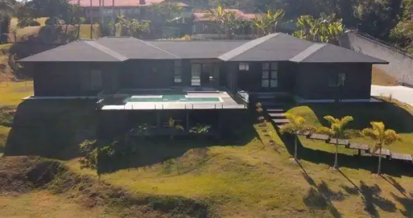 Linda Casa no Condomínio Jardim das Palmeiras em Bragança Paulista SP