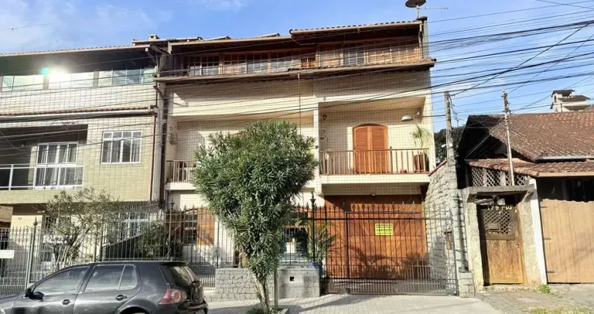 Casa com 7 quartos à venda no Olaria, Nova Friburgo