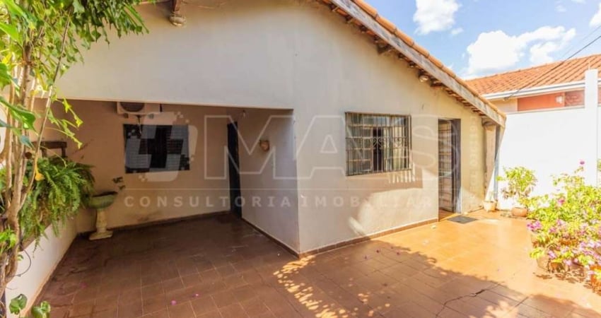 Casa com 3 dormitórios à venda, 72 m² por R$ 180.000,00 - América - Barretos/SP